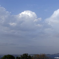 Un petit cumulus et son chapeau. Photo prise sur les hauteurs d'Arhansus à 20h05