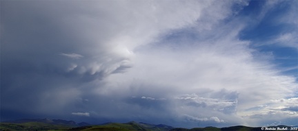 Panorama de l'arrière d'un orage et ses mammatus. Photo prise sur les hauteurs d'Arhansus à 18h10.