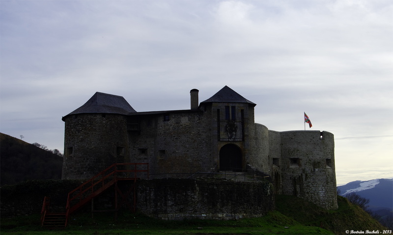 Le Château de Mauléon.