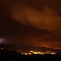 3ème nuit d'orages de l'autre côté des Pyrénées. 6-7 Flashs observés. Photo du 8 mars 2013 - 21h35