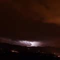 3ème nuit d'orages de l'autre côté des Pyrénées. 6-7 Flashs observés. Photo du 8 mars 2013 - 21h40