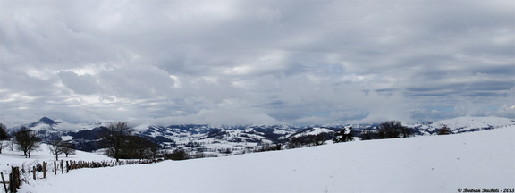 Panorama - neige au Pays basque intérieur