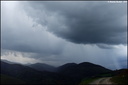 Formation d'une averse orageuse avec un timide éclair inter-nuageux - 19h